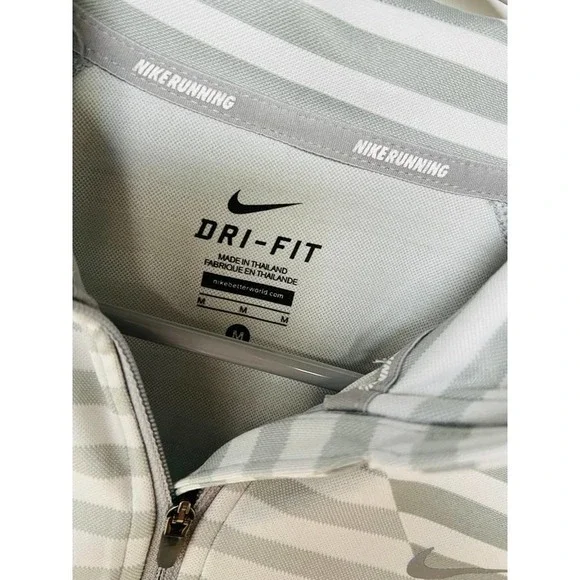 Nike Dri-Fit 1/2 Zip Long Sleeve - Picture 5 of 6